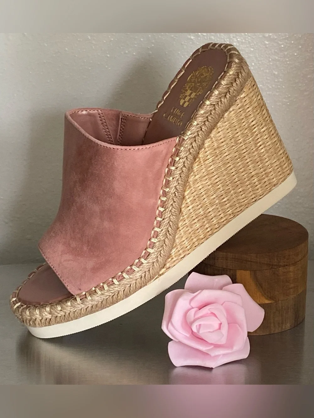 Vince Camuto new womens
